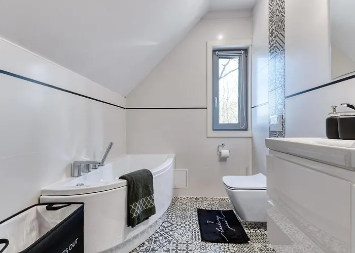 W Rudawach I Laka Goraca Balia Baseny Hébergement de vacances Trzcinsko